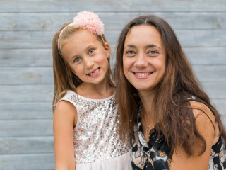 Family Portrait of a mother with a little daughter Ringwood Family Photography