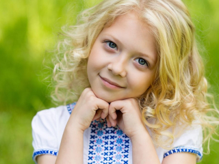 Cute,Blonde,Girl,Outdoors,In,Summer